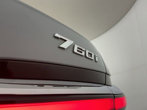 Used 2023 BMW 760i xDrive image 34