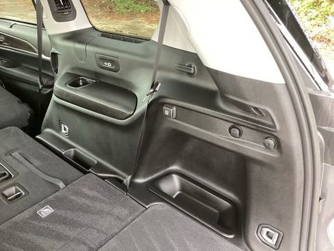 Used 2024 Jeep Grand Cherokee L Limited w/ Luxury Tech Group II AWD/4WD image 14