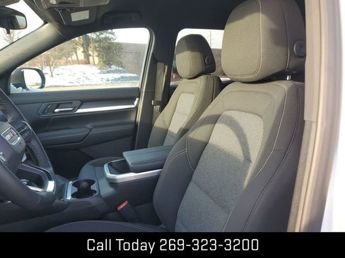 New 2025 GMC Terrain Elevation image 18