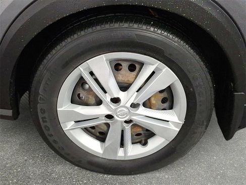 Used 2022 Nissan Kicks S image 11