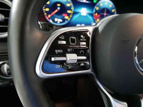 Used 2021 Mercedes-Benz GLC 300 4MATIC image 27