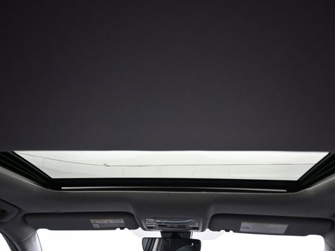 Used 2019 Toyota Highlander XLE image 54