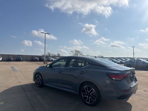 Certified 2025 Nissan Sentra SR image 15