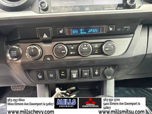 Used 2022 Toyota Tacoma TRD Sport w/ TRD Premium Sport Package AWD/4WD image 16