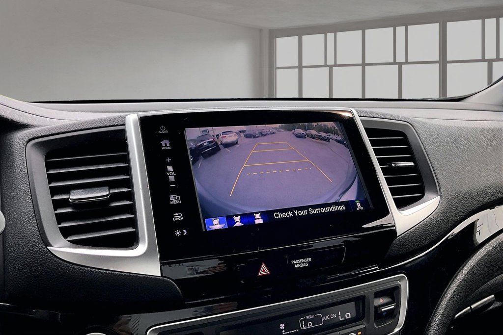 Used 2017 Honda Pilot Elite image 21