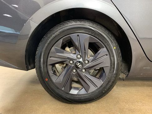 Used 2023 Hyundai Elantra SEL image 36