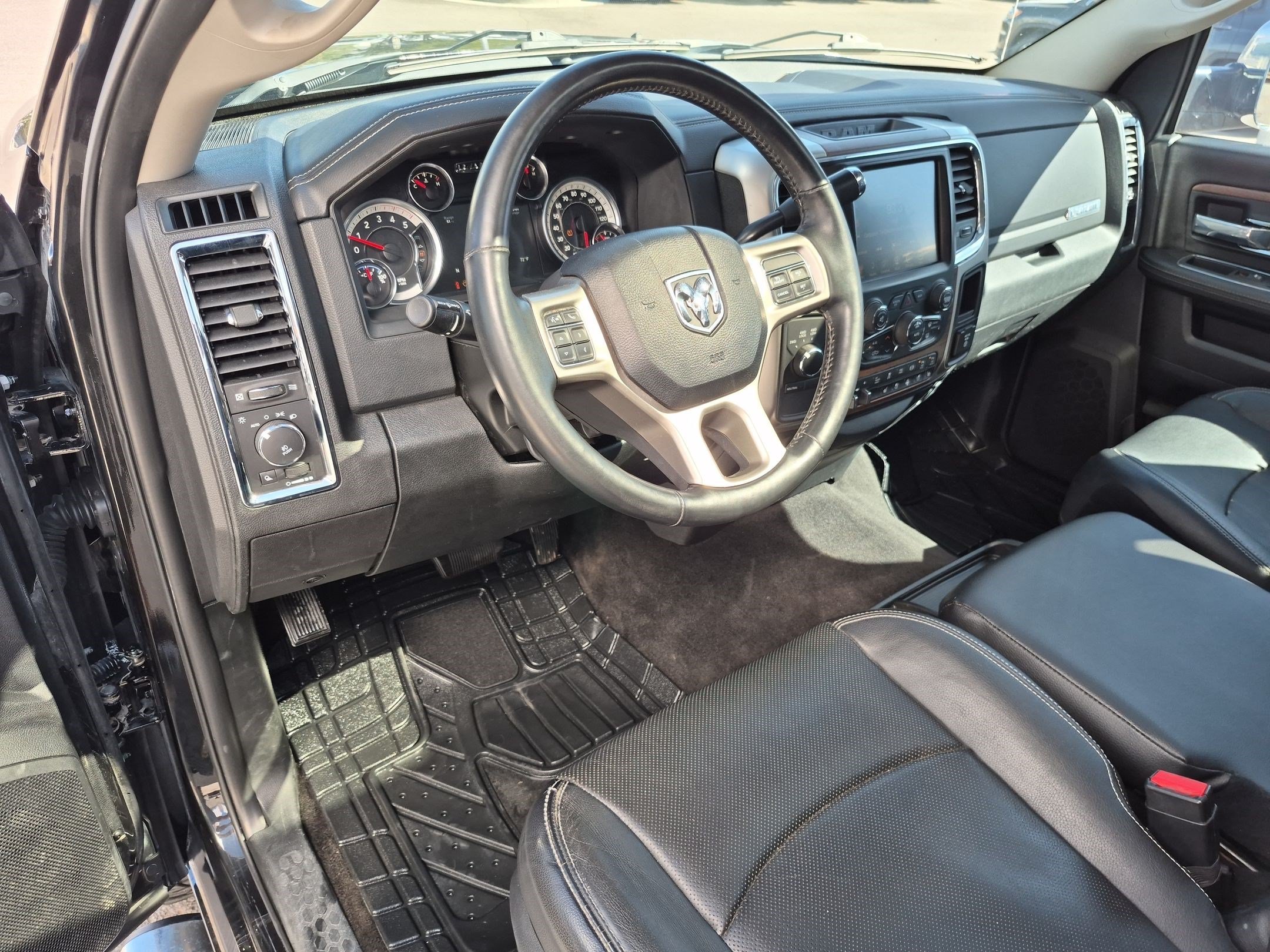 Used 2017 RAM 2500 Laramie AWD/4WD image 14