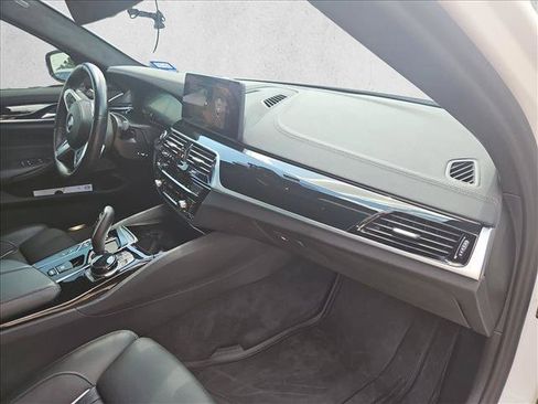 Used 2021 BMW M550i xDrive w/ Executive Package AWD/4WD image 21
