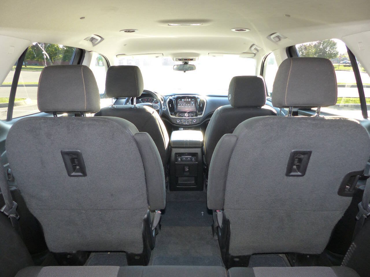 Used 2019 Chevrolet Traverse LT FWD image 24
