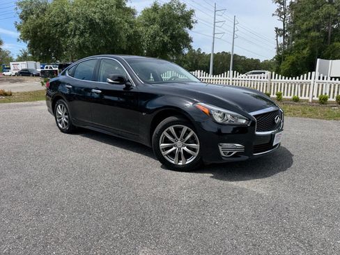 Used 2015 INFINITI Q70 3.7 AWD/4WD image 8