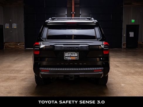 Used 2025 Toyota 4Runner SR5 image 7