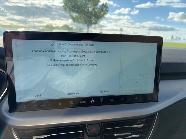 Certified 2025 Ford Escape Platinum AWD/4WD image 7
