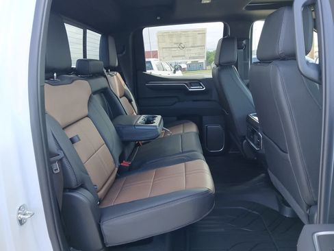 New 2026 Chevrolet Silverado 1500 High Country w/ High Country Premium Package AWD/4WD image 92