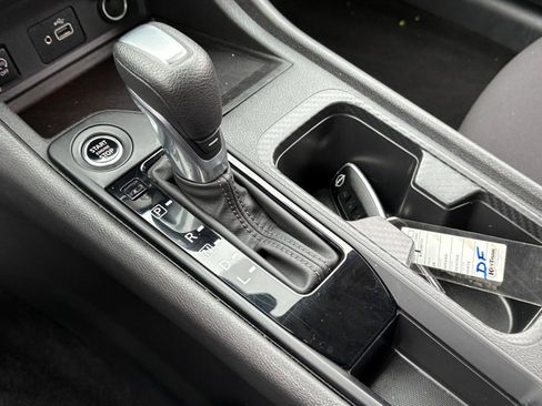 Certified 2025 Nissan Sentra S image 21