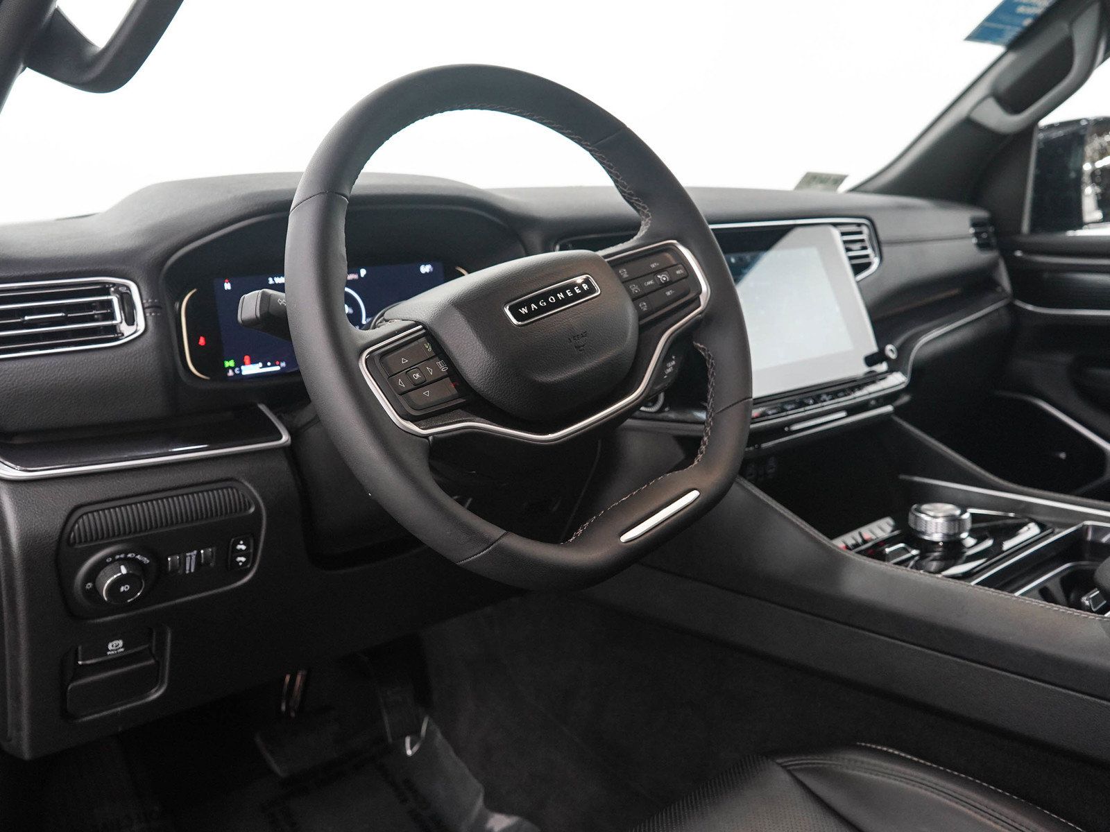 Used 2024 Jeep Wagoneer 4WD w/ Convenience Group I image 27