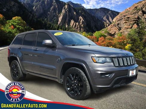 Used 2018 Jeep Grand Cherokee Altitude AWD/4WD image 1