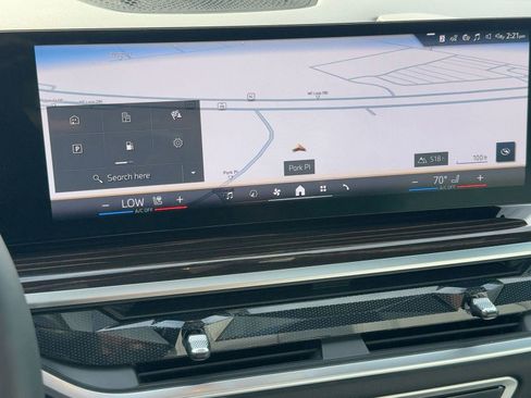 Used 2025 BMW X5 xDrive40i w/ M Sport Package image 24