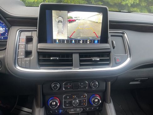 Used 2024 Chevrolet Suburban High Country image 33