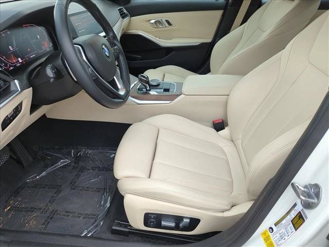 Used 2020 BMW 330i Sedan w/ Convenience Package RWD image 17