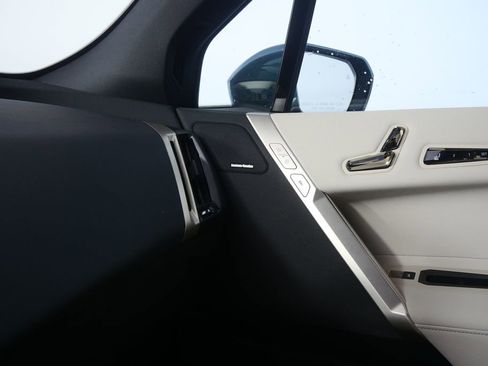 Used 2024 BMW iX xDrive50 w/ Premium Package image 27