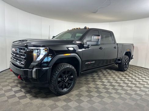 Used 2024 GMC Sierra 2500 AT4 w/ AT4 Premium Plus Package AWD/4WD image 7