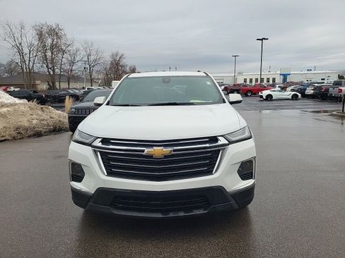 Used 2023 Chevrolet Traverse LT image 9