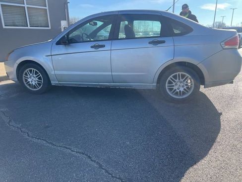 Used 2011 Ford Focus SE w/ 201A Rapid Spec Order Code image 9