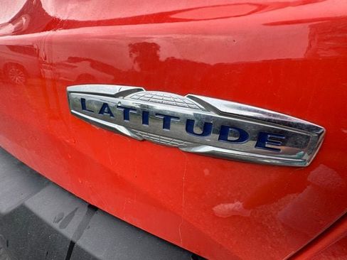 Used 2019 Jeep Renegade Latitude w/ Cold Weather Group AWD/4WD image 53