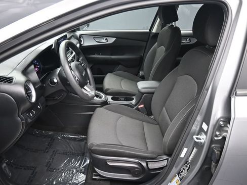 Used 2022 Kia Forte LXS w/ LXS Technology Package FWD image 18