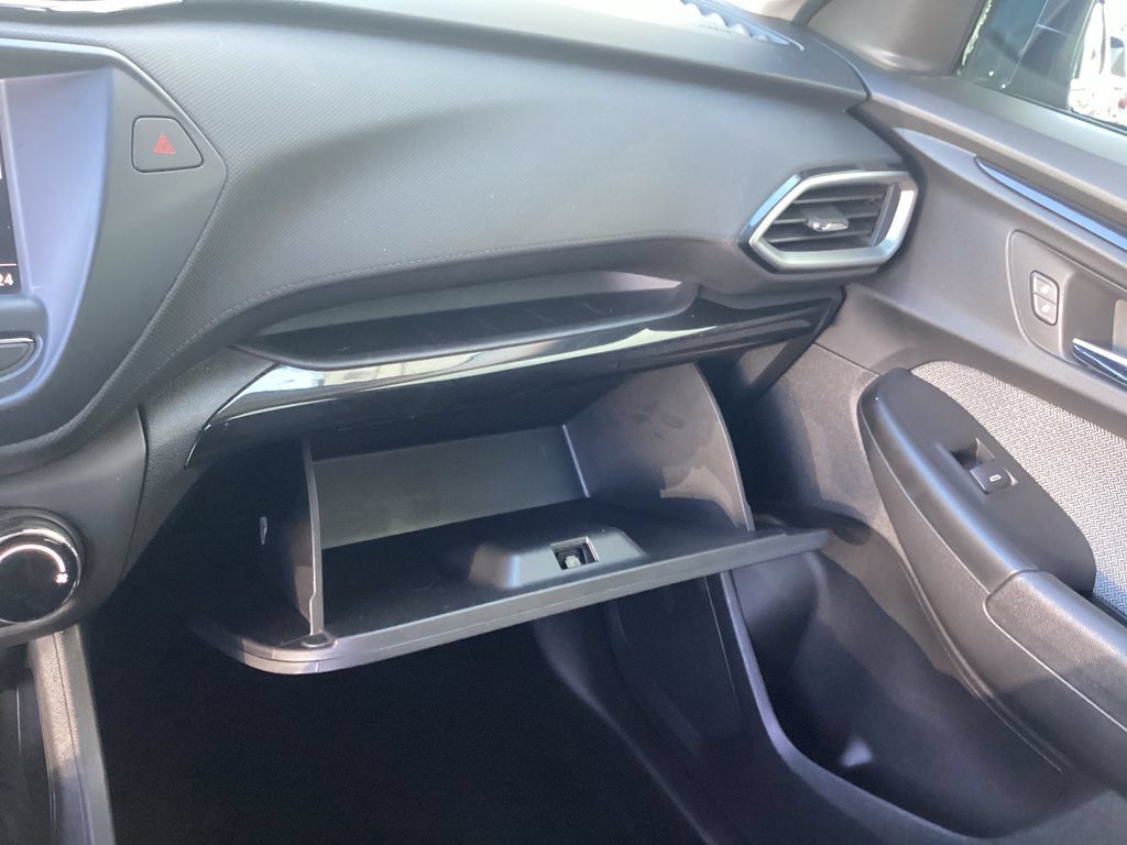 Used 2021 Chevrolet TrailBlazer LS AWD/4WD image 28