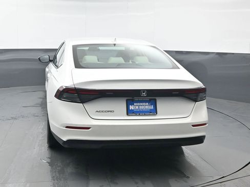 Used 2023 Honda Accord EX image 5