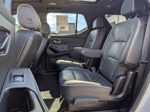 Used 2023 Chevrolet Traverse Premier AWD/4WD image 6