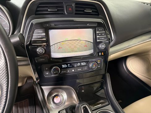 Used 2022 Nissan Maxima SV w/ Floor Mat Group image 17