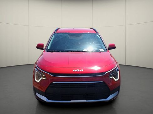 Used 2023 Kia Niro EX FWD image 2