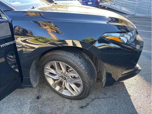 Used 2020 Toyota Avalon XLE image 28