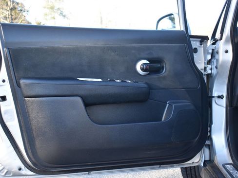 Used 2011 Nissan Versa 1.8 S w/ PWR Plus Pkg image 8