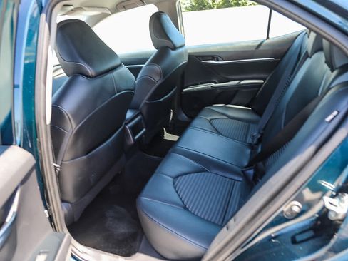 Used 2020 Toyota Camry SE w/ Carpet Mat Package FWD image 18
