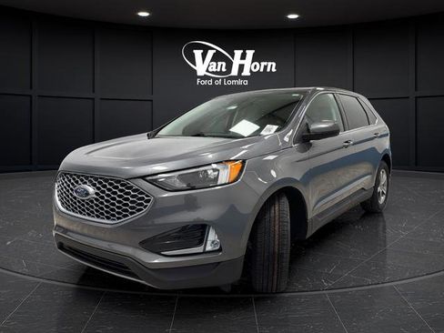 Used 2024 Ford Edge SEL w/ Convenience Package AWD/4WD image 3