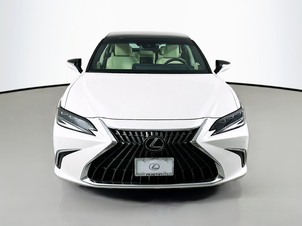 Used 2022 Lexus ES 350 Ultra Luxury w/ Accessory Package 2 FWD image 2