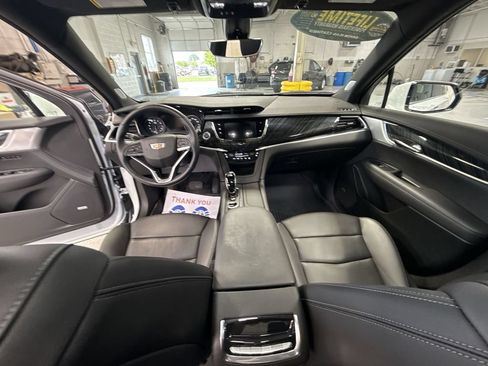 Used 2024 Cadillac XT6 Premium Luxury w/ Technology Package AWD/4WD image 27