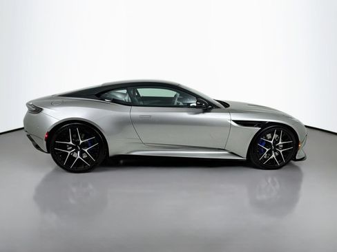 Used 2024 Aston Martin DB12 Coupe RWD image 8