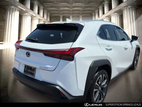 New 2026 Lexus UX 300h FWD image 4