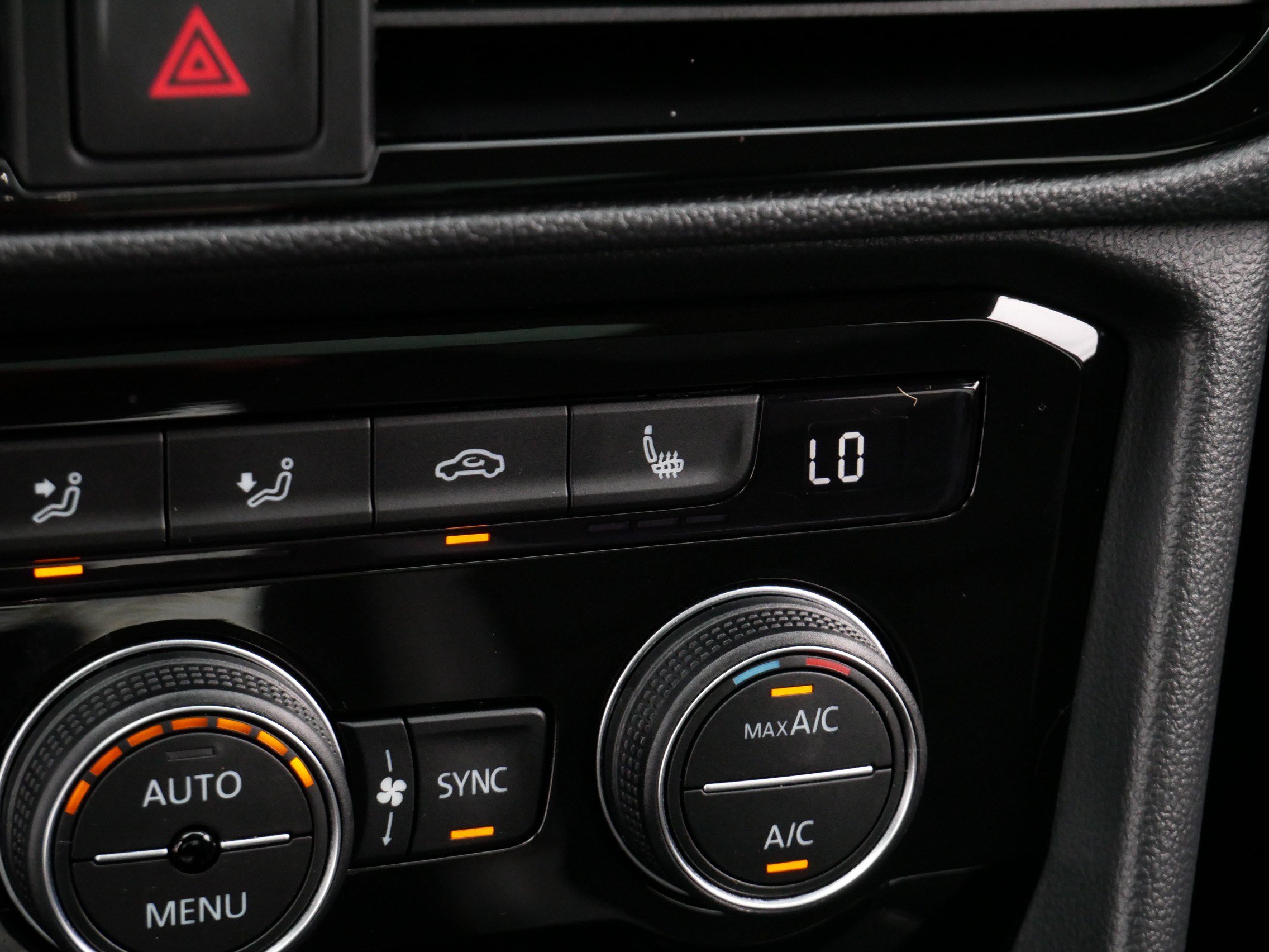 Certified 2023 Volkswagen Taos SEL AWD/4WD image 30