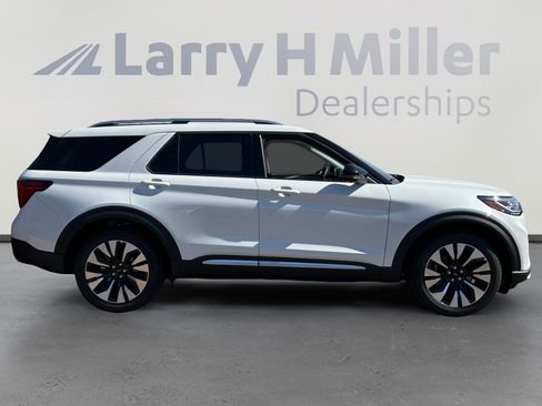 New 2026 Ford Explorer Platinum w/ LUX Leather Package AWD/4WD image 6