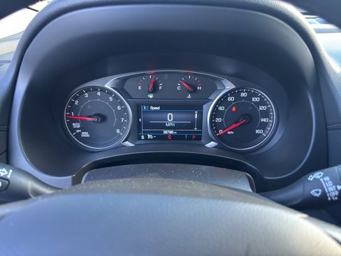 Used 2024 GMC Terrain SLE image 8