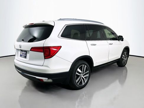 Used 2018 Honda Pilot Touring image 8