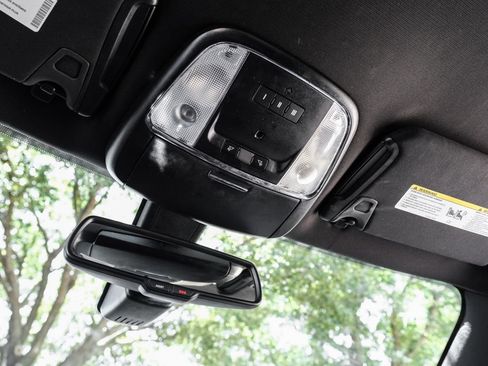 Used 2019 Chrysler 300 S RWD image 39
