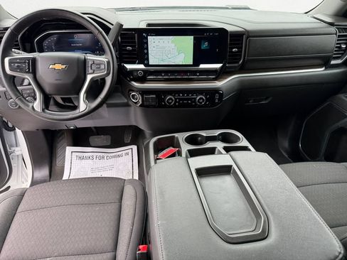 Used 2025 Chevrolet Silverado 2500 LT w/ Convenience Package AWD/4WD image 10
