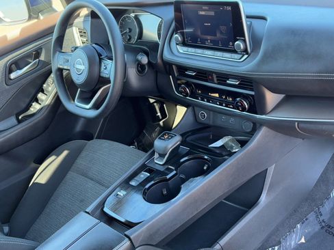 Certified 2023 Nissan Rogue SV image 9