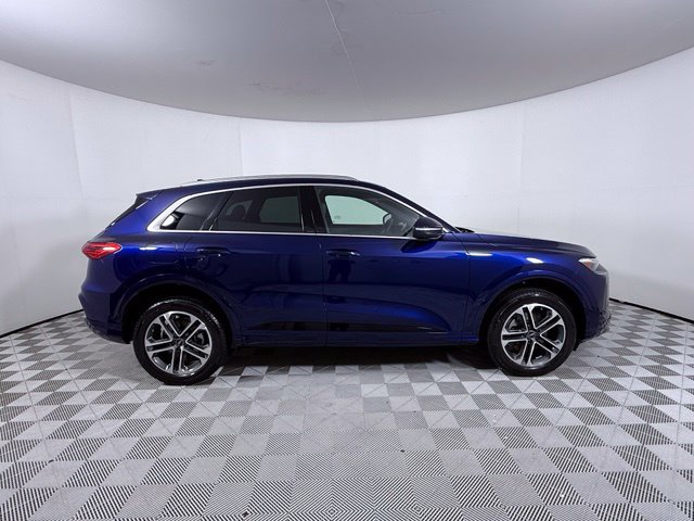 Certified 2025 Audi Q5 Premium w/ Premium Plus AWD/4WD image 9
